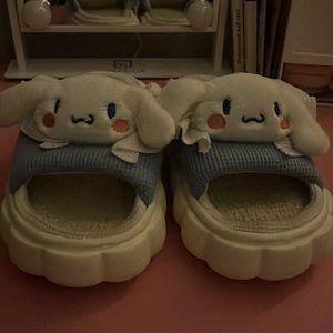Cute Sanrio/cinnamorrol slippers